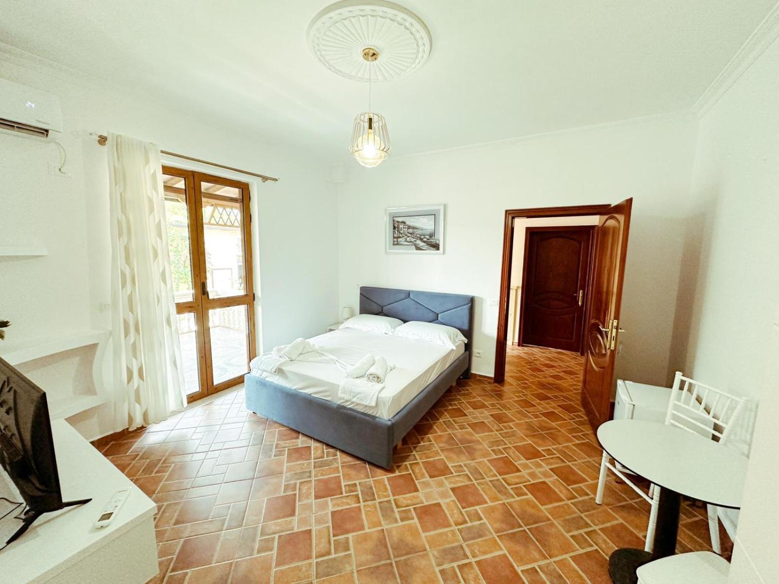 Vizion Hotel Shkodër エクステリア 写真
