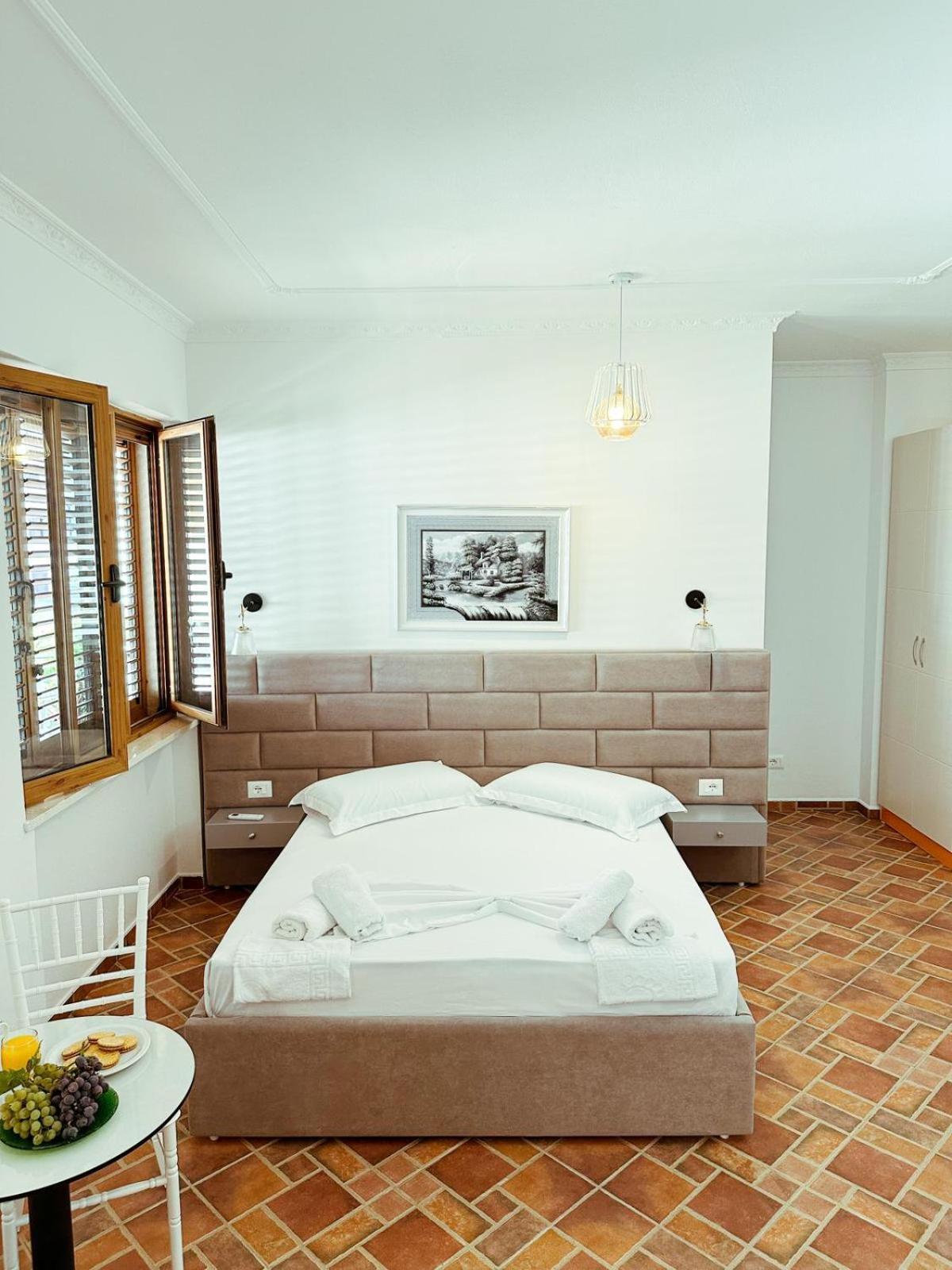 Vizion Hotel Shkodër エクステリア 写真